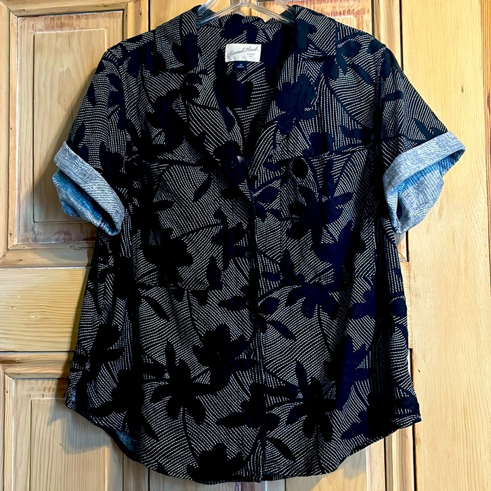 Universal Threads Floral Camp Shirt
